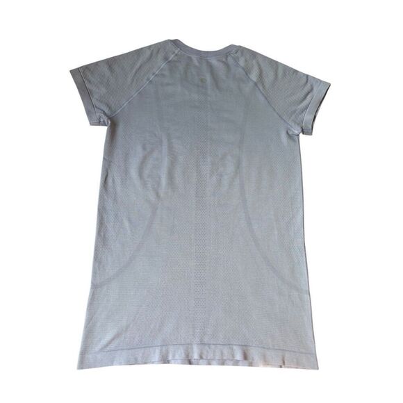 Lululemon Swiftly Tech Short Sleeve Shirt Size 8 Purple hip length - Picture 3 of 7